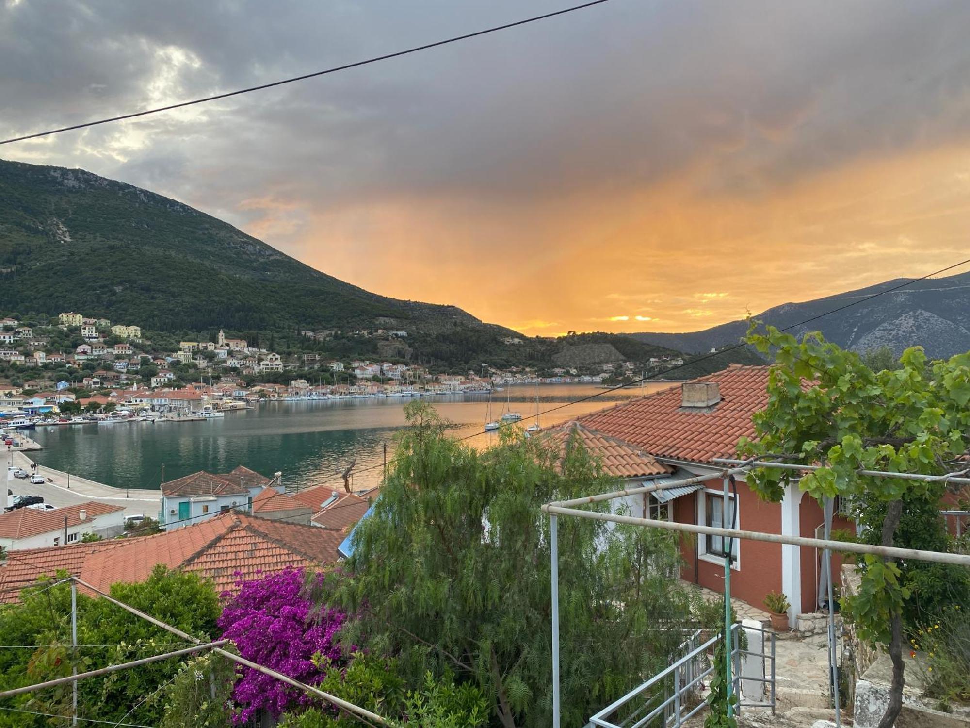 Antiklea Villa Вати Екстериор снимка